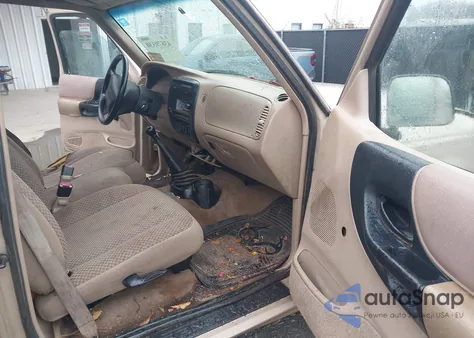 1998 Ford Ranger Splash/Xl/Xlt из США, поврежденный, VIN 1FTYR10C6WUC64298